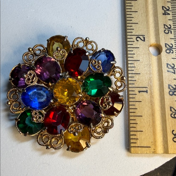 Vintage Jewel Toned Brooch - Picture 6 of 6